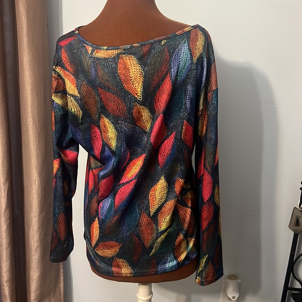 Cut Long Sleeve Multi Color/pattern Top - Picture 2 of 2